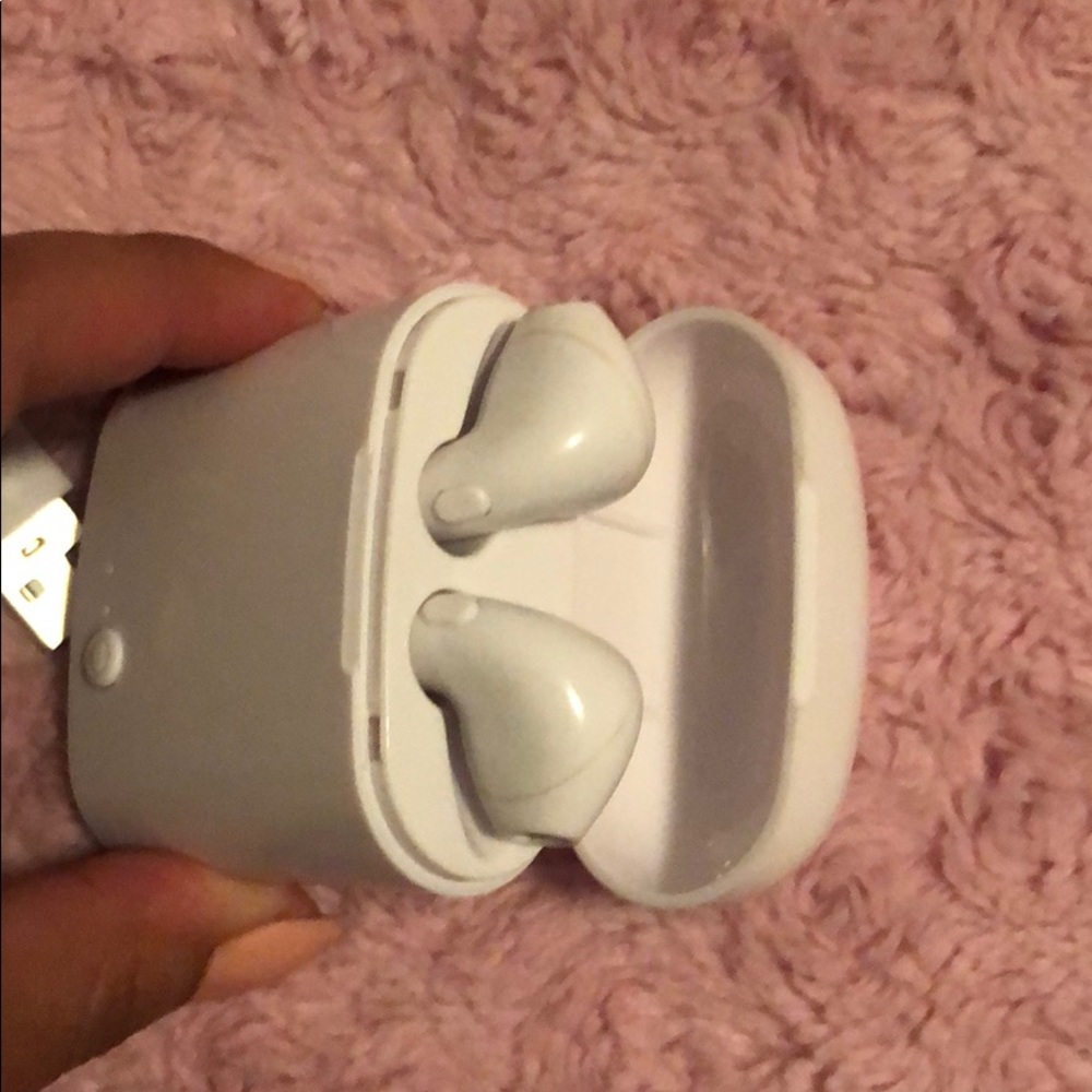 Bluetooth EarPods - Picture 2 of 3